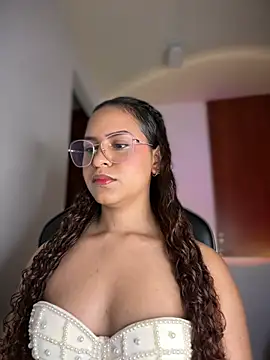 Snapshot of gretta_kler1 chatting on February 15, 1:42 am gretta kler1 online show from February 15, 1:42 am