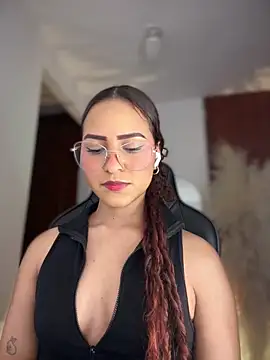 Snapshot of gretta_kler1 chatting on May 14, 12:50 am gretta kler1 online show from May 14, 12:50 am