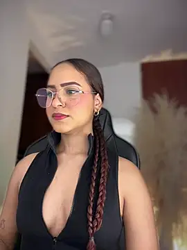 Snapshot of gretta_kler1 chatting on June 23, 10:41 pm gretta kler1 online show from June 23, 10:41 pm