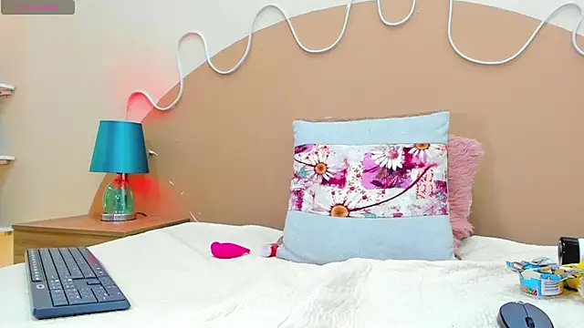 natasha jurado online show from February 1, 4:03 am