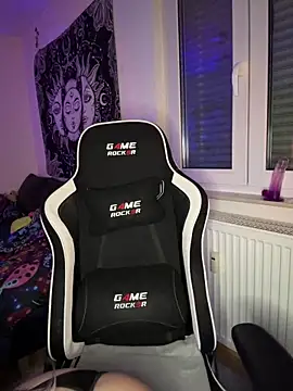 kinkygirl420x online show from February 17, 10:14 pm