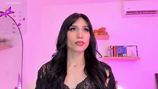 Snapshot of rose_saenz chatting on December 15, 4:04 pm rose saenz online show from December 15, 4:04 pm