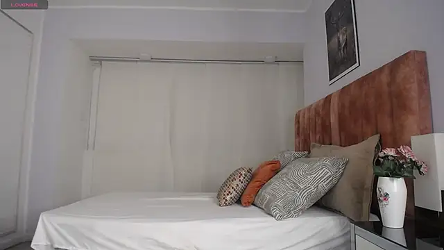 genesis moretz online show from December 12, 3:21 am