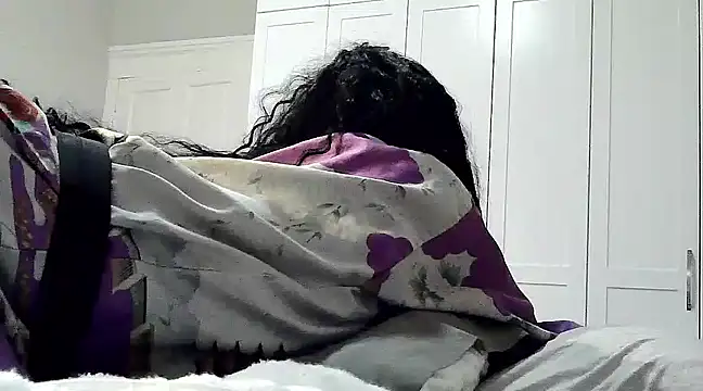 CaramelDipper online show from March 2, 8:05 am