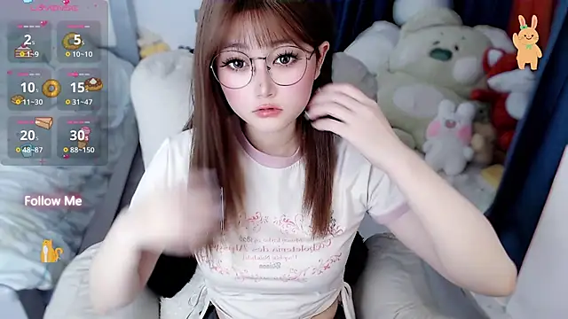 Snapshot of Sweet-18wanwan chatting on April 25, 4:15 am Sweet-18wanwan online show from April 25, 4:15 am