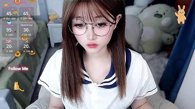 Snapshot of Sweet-18wanwan chatting on May 2, 1:43 am Sweet-18wanwan online show from May 2, 1:43 am