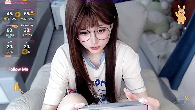 Snapshot of Sweet-18wanwan chatting on June 6, 6:18 am Sweet-18wanwan online show from June 6, 6:18 am
