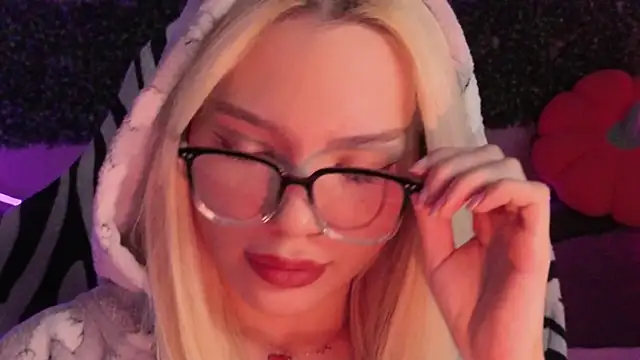 SandraBoyl online show from November 23, 8:58 am