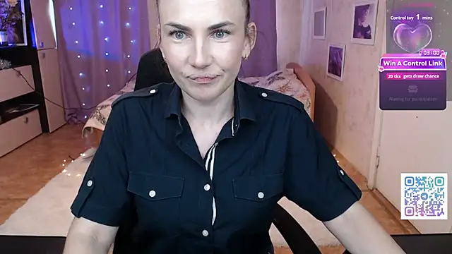 Daniela Cooperr online show from June 2, 11:23 am