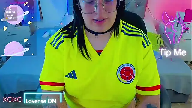 Snapshot of NatalieHarris chatting on June 27, 11:21 pm NatalieHarris online show from June 27, 11:21 pm