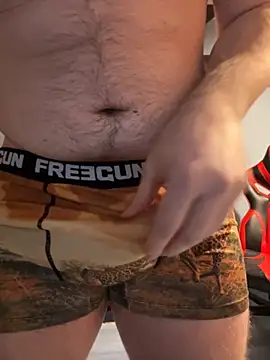 Snapshot of youlo71 chatting on November 8, 11:36 pm youlo71 online show from November 8, 11:36 pm