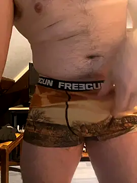 Snapshot of youlo71 chatting on November 20, 2:17 pm youlo71 online show from November 20, 2:17 pm