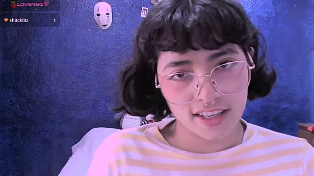 Snapshot of NinaYellow chatting on December 5, 6:55 pm NinaYellow online show from December 5, 6:55 pm