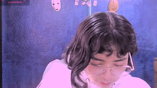 Snapshot of NinaYellow chatting on December 9, 3:22 pm NinaYellow online show from December 9, 3:22 pm