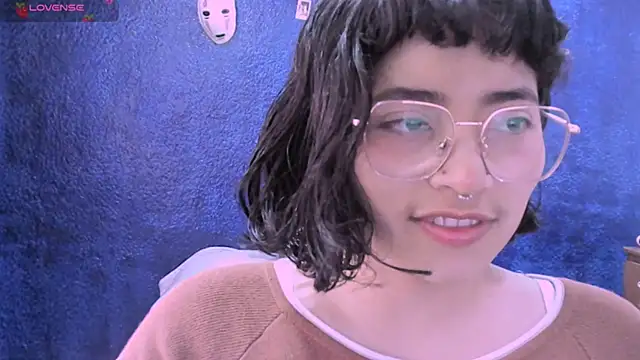 Snapshot of NinaYellow chatting on January 10, 12:58 pm NinaYellow online show from January 10, 12:58 pm