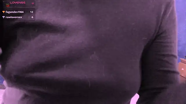 Snapshot of NinaYellow chatting on February 18, 4:16 pm NinaYellow online show from February 18, 4:16 pm