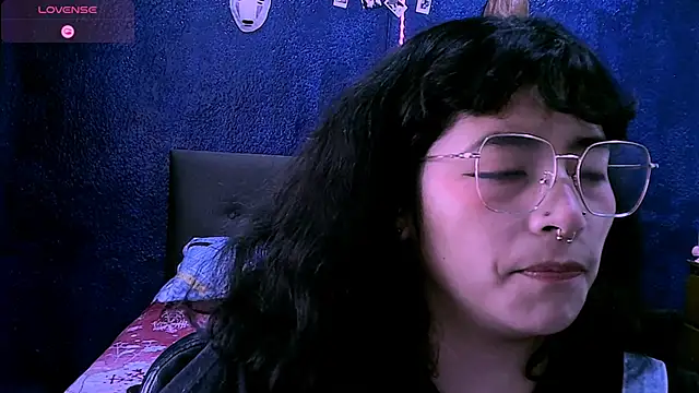 Snapshot of NinaYellow chatting on September 12, 3:45 pm NinaYellow online show from September 12, 3:45 pm