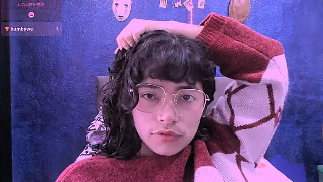 Snapshot of NinaYellow chatting on October 13, 4:40 pm NinaYellow online show from October 13, 4:40 pm