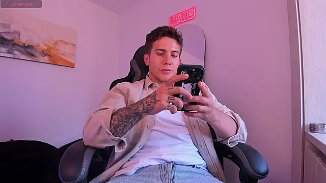 LucianSinclair online show from January 12, 10:22 pm