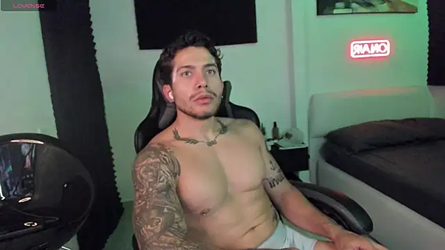 LucianSinclair online show from November 27, 12:56 am