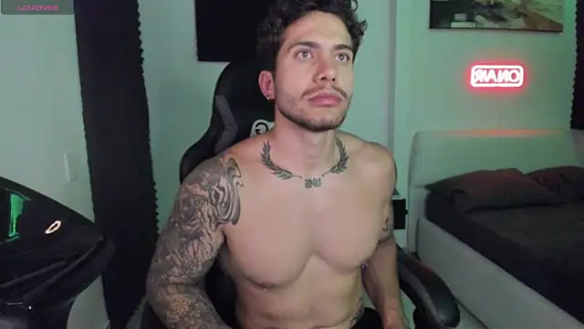 LucianSinclair online show from November 28, 2:25 am