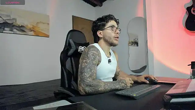 LucianSinclair online show from August 9, 12:23 am