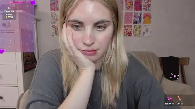 Snapshot of pawpaws chatting on December 28, 8:25 pm pawpaws online show from December 28, 8:25 pm