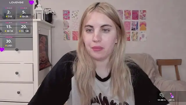Snapshot of pawpaws chatting on March 6, 8:16 pm pawpaws online show from March 6, 8:16 pm