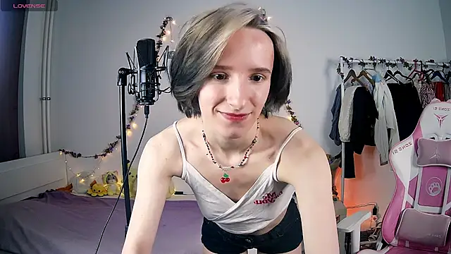 Violet Veliya online show from March 7, 4:11 pm