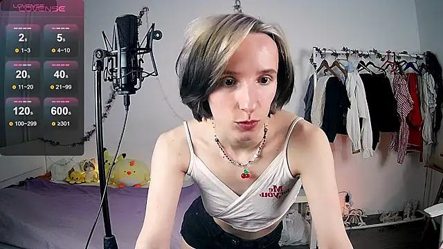 Violet Veliya online show from March 7, 7:16 pm