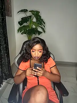 rosey cheeks online show from April 18, 6:01 pm