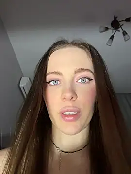 -SweetDi- online show from April 22, 7:59 pm