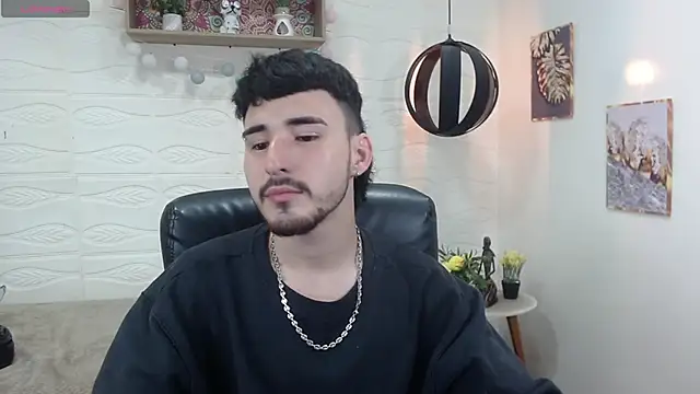 Snapshot of DmitriSanders chatting on January 15, 8:58 pm DmitriSanders online show from January 15, 8:58 pm