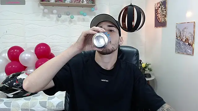 Snapshot of DmitriSanders chatting on February 15, 7:50 pm DmitriSanders online show from February 15, 7:50 pm