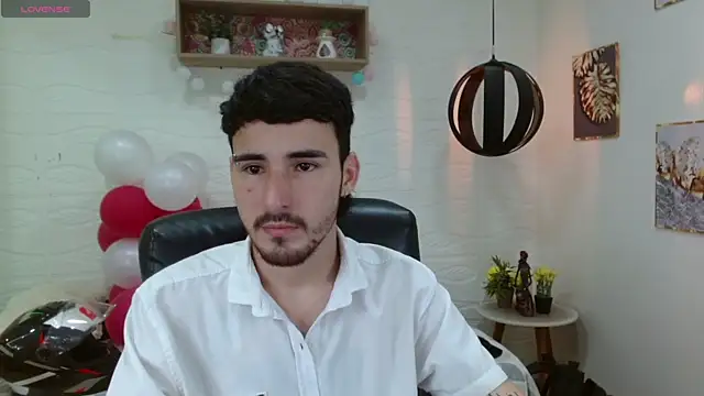 Snapshot of DmitriSanders chatting on February 27, 8:53 pm DmitriSanders online show from February 27, 8:53 pm