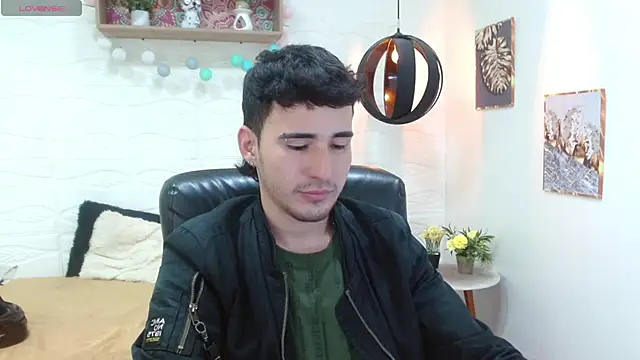 Snapshot of DmitriSanders chatting on March 16, 3:14 am DmitriSanders online show from March 16, 3:14 am