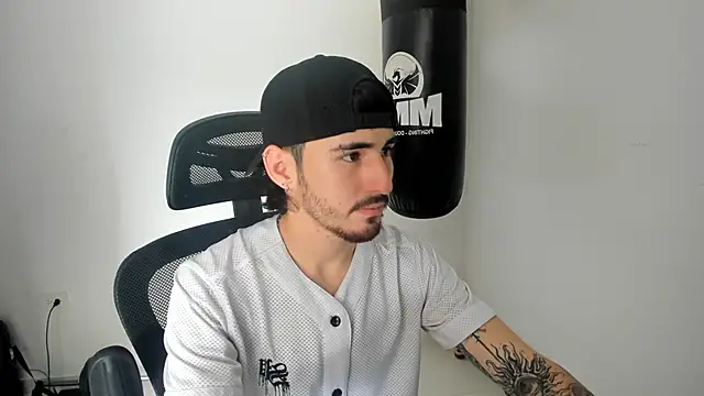 Snapshot of DmitriSanders chatting on September 12, 6:52 pm DmitriSanders online show from September 12, 6:52 pm