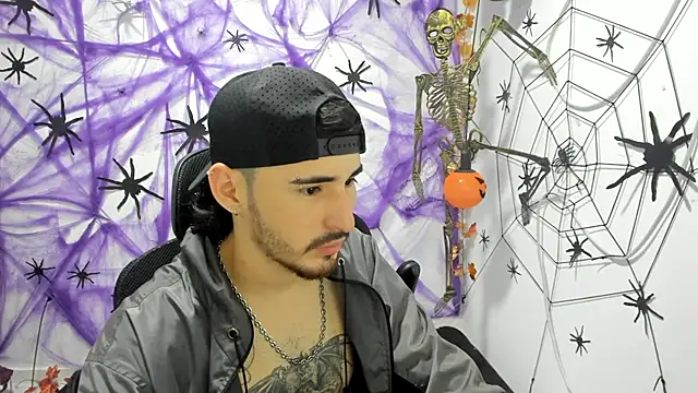 Snapshot of DmitriSanders chatting on September 29, 9:41 pm DmitriSanders online show from September 29, 9:41 pm