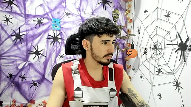 Snapshot of DmitriSanders chatting on November 7, 7:14 pm DmitriSanders online show from November 7, 7:14 pm