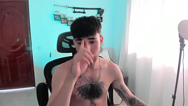 DmitriSanders online show from April 28, 8:03 pm