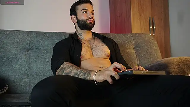 Snapshot of MarkHazze chatting on October 30, 9:04 pm MarkHazze online show from October 30, 9:04 pm