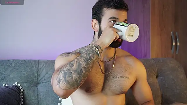 Snapshot of MarkHazze chatting on November 2, 9:50 pm MarkHazze online show from November 2, 9:50 pm