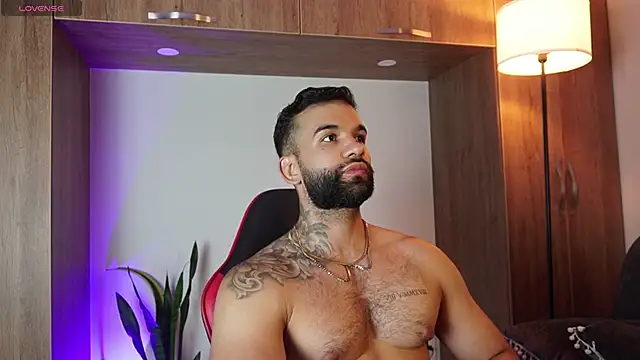 Snapshot of MarkHazze chatting on November 10, 12:09 am MarkHazze online show from November 10, 12:09 am