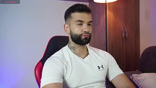 Snapshot of MarkHazze chatting on November 24, 11:59 pm MarkHazze online show from November 24, 11:59 pm