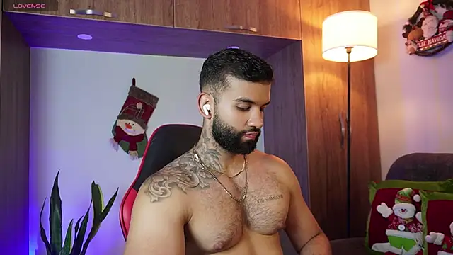 Snapshot of MarkHazze chatting on November 28, 11:29 pm MarkHazze online show from November 28, 11:29 pm