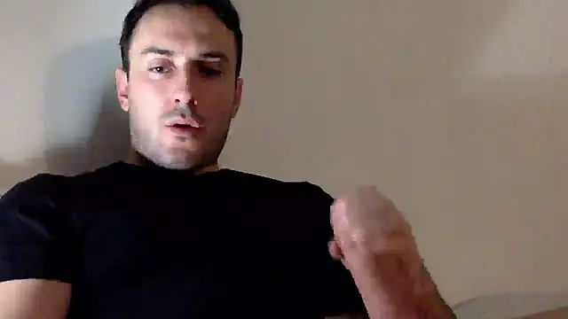 Snapshot of mainnrd chatting on February 10, 1:14 am mainnrd online show from February 10, 1:14 am