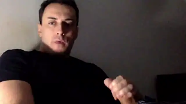 Snapshot of mainnrd chatting on December 21, 1:57 am mainnrd online show from December 21, 1:57 am