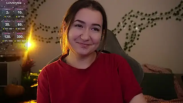 Megan  Hart online show from November 10, 2:43 am