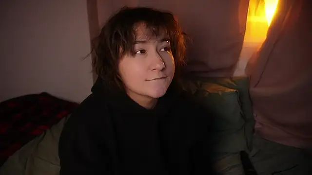 Megan  Hart online show from April 26, 11:35 pm