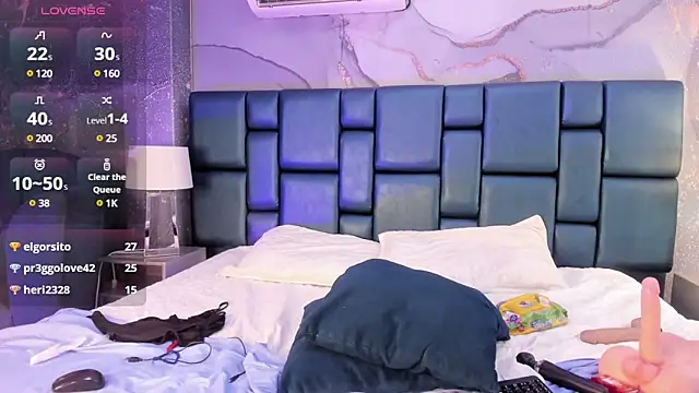 Nahomi Wild online show from January 15, 12:41 am